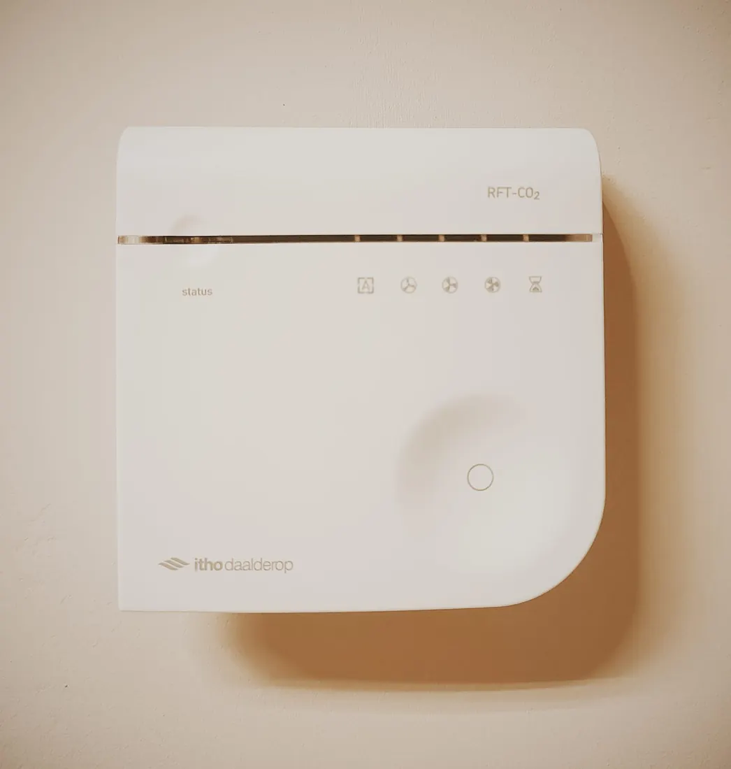Draadloze bediening met CO2-sensor van een WTW-unit