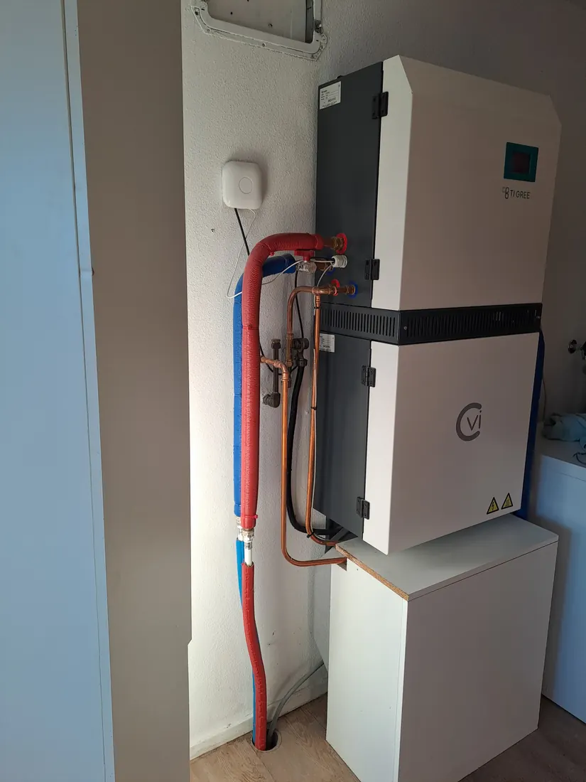 Elektrische cv-ketel met brandschade &mdash; voor